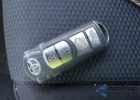 2019 Toyota Yaris L из США, поврежденный, VIN 3MYDLBYV9KY517909